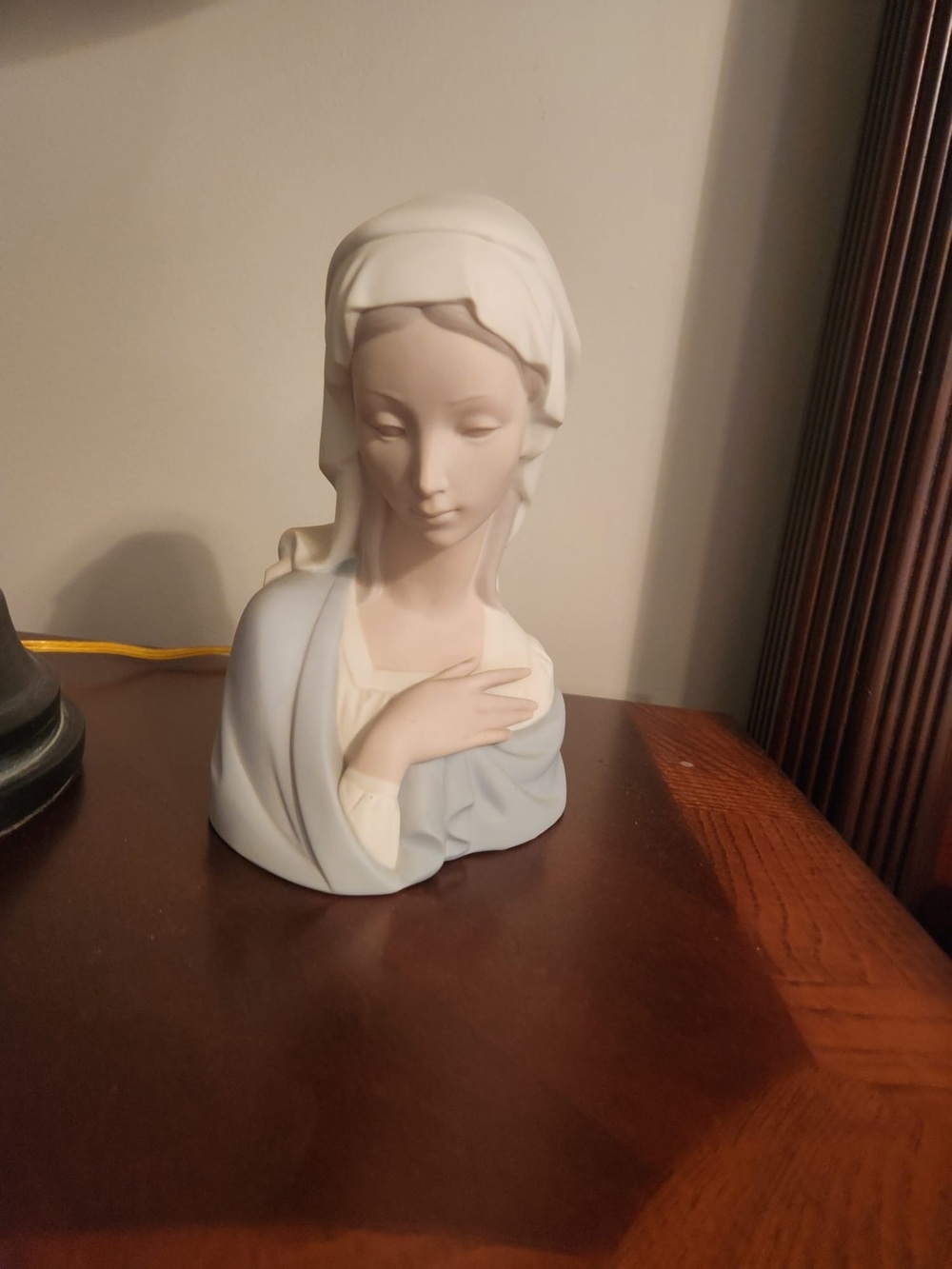 Lladro Matte White and Pale Blue Devotional Bust